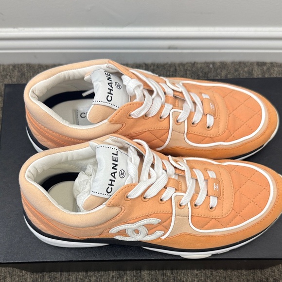 Chanel Peach Suede Quilted Logo Sneakers - 38.5 - Picture 3 of 10